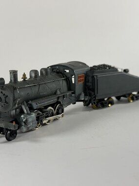 Vintage HO Scale Train Steam Engine Locomotive Coal Tender Runs very Slow
